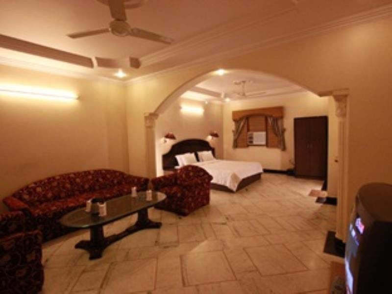 Singh Continetal Delhi (National Capital Territory of India)