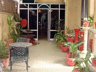 Collection O Hamilton New Delhi