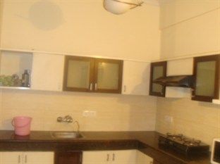 Jashn Near Apollo Hospital 3*