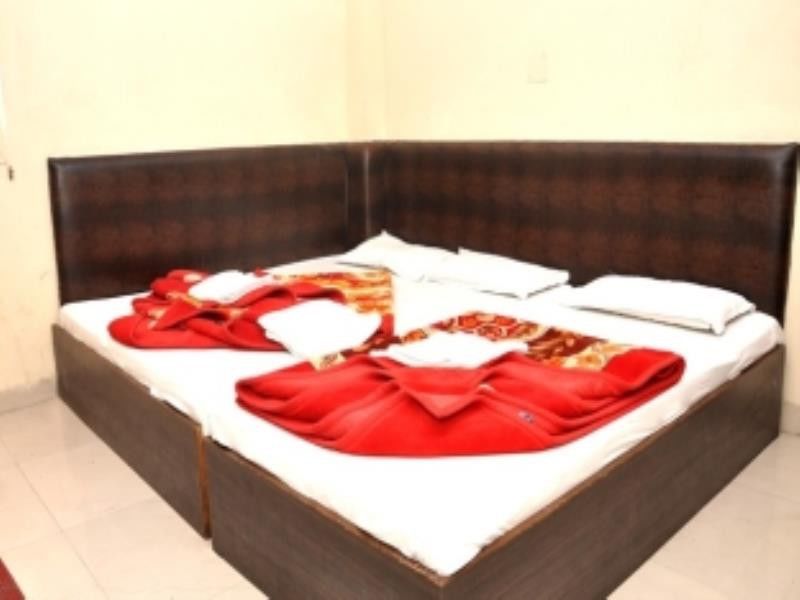 Mohak Palace Dx Hotel