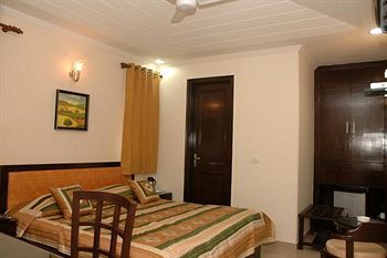 Hotel Fabhotel Cosy Palace 3*