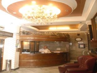 Metropolis Tourist 3* New Delhi
