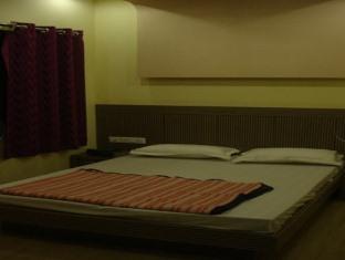 S B Hotel New Delhi