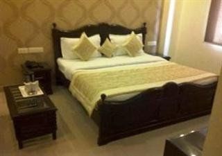 Silver Stone - Karol Bagh New Hotel