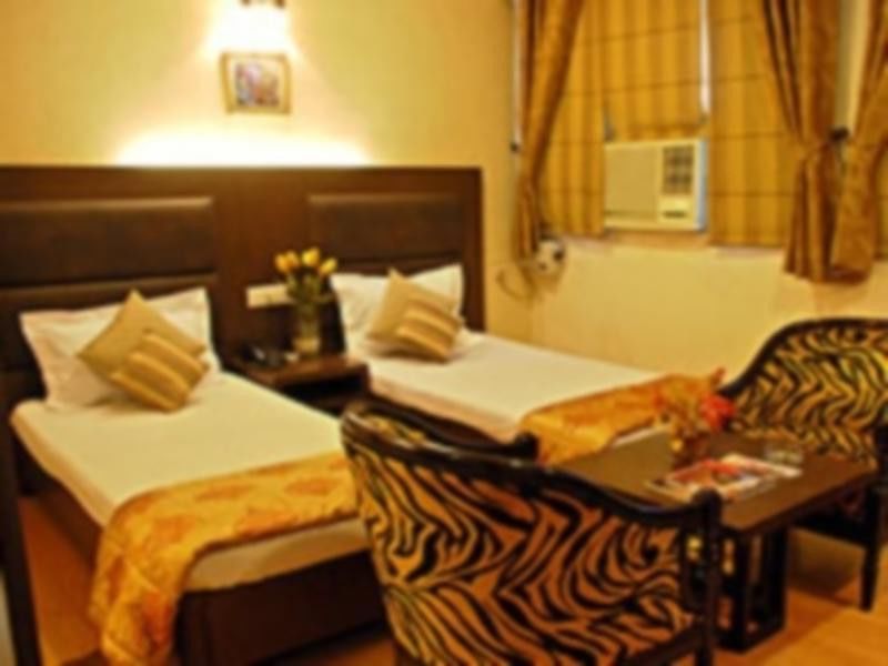 Amar Inn- Lajpat Nagar Market 4*