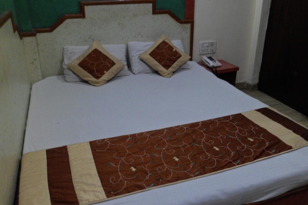 Hotel Shell Deluxe New Delhi