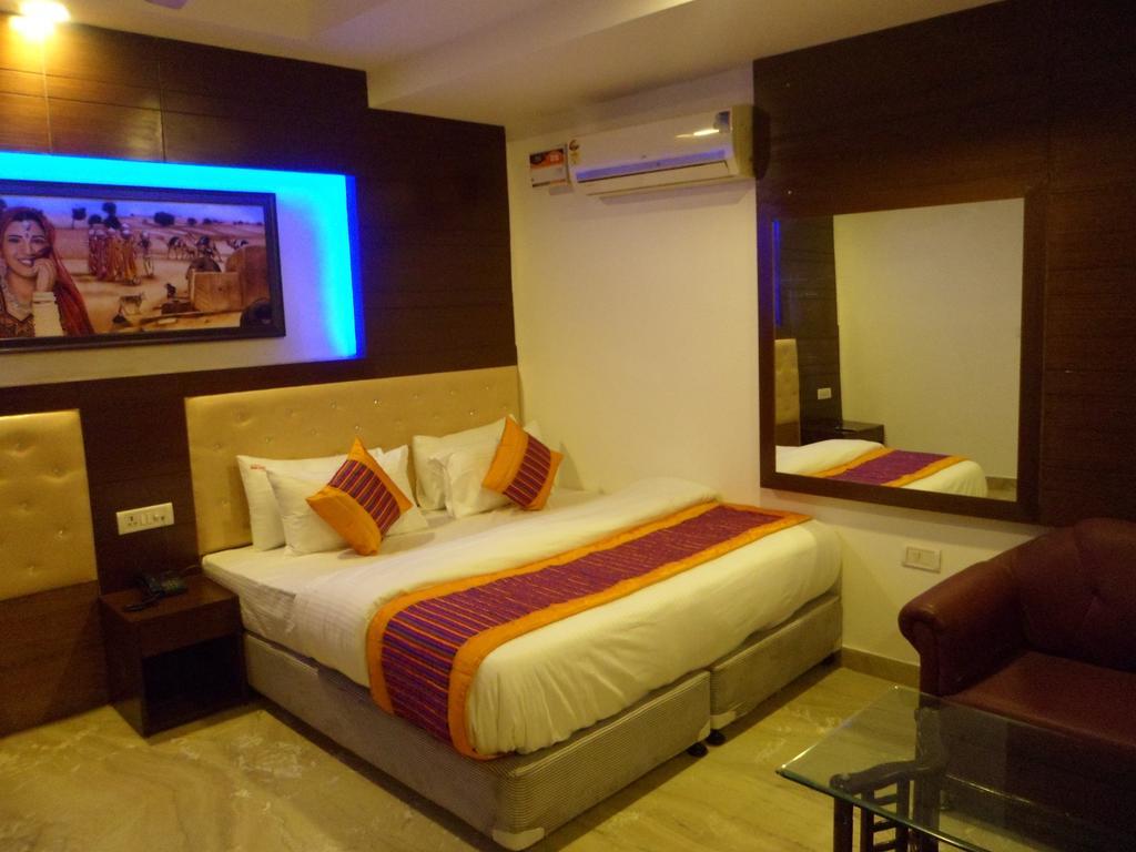 Shell Deluxe Hotel 3*
