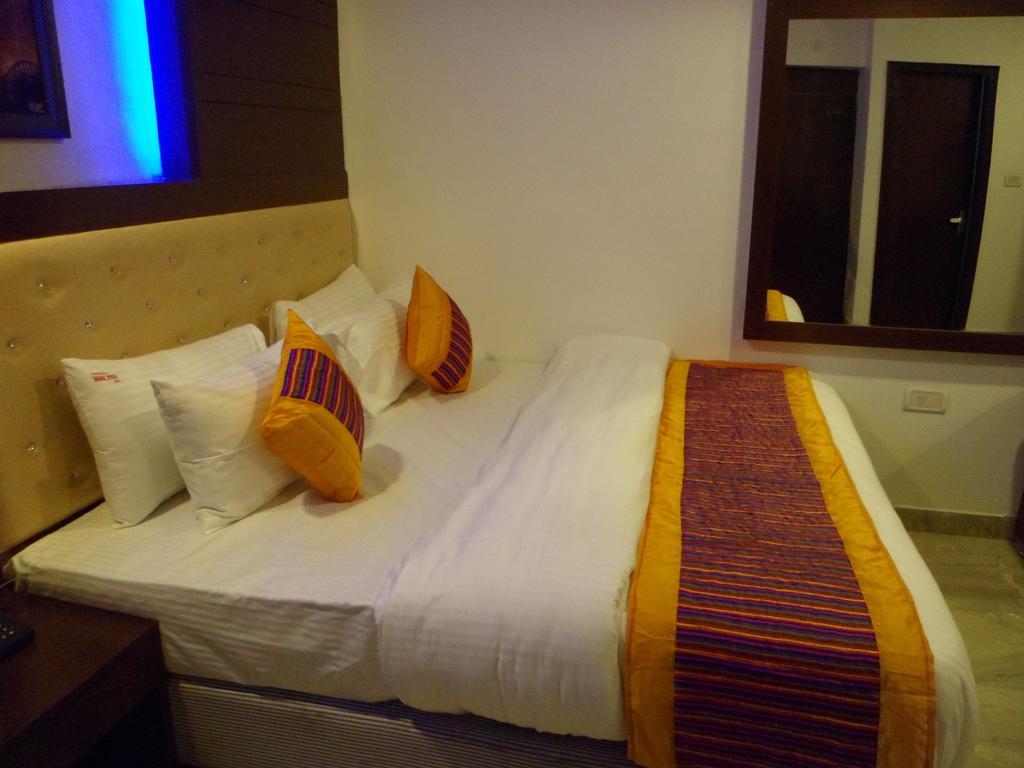 Shell Deluxe Hotel 3*