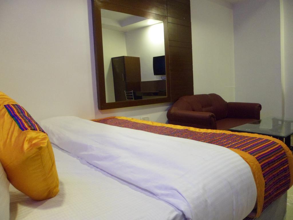 Hotel Shell Deluxe New Delhi