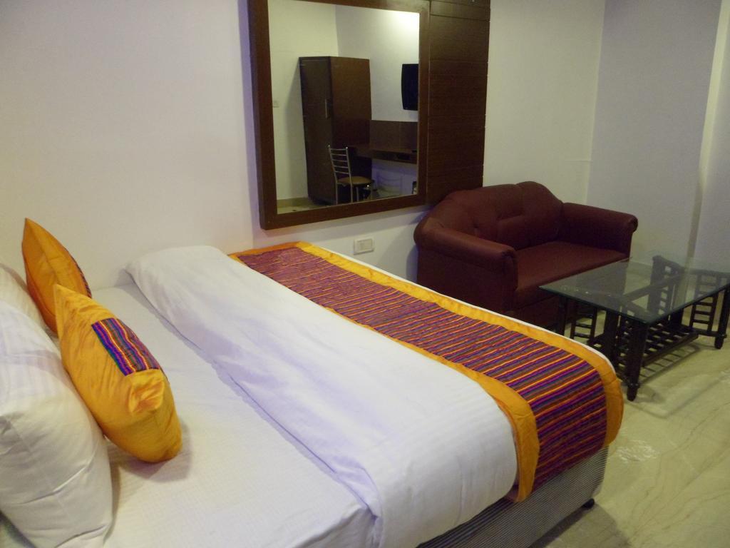 Hotel Shell Deluxe