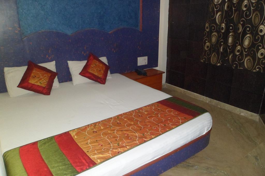 Shell Deluxe Hotel 3*