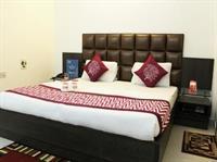 Oyo Channa Market 14a4 Karol Bagh Delhi (National Capital Territory of India)