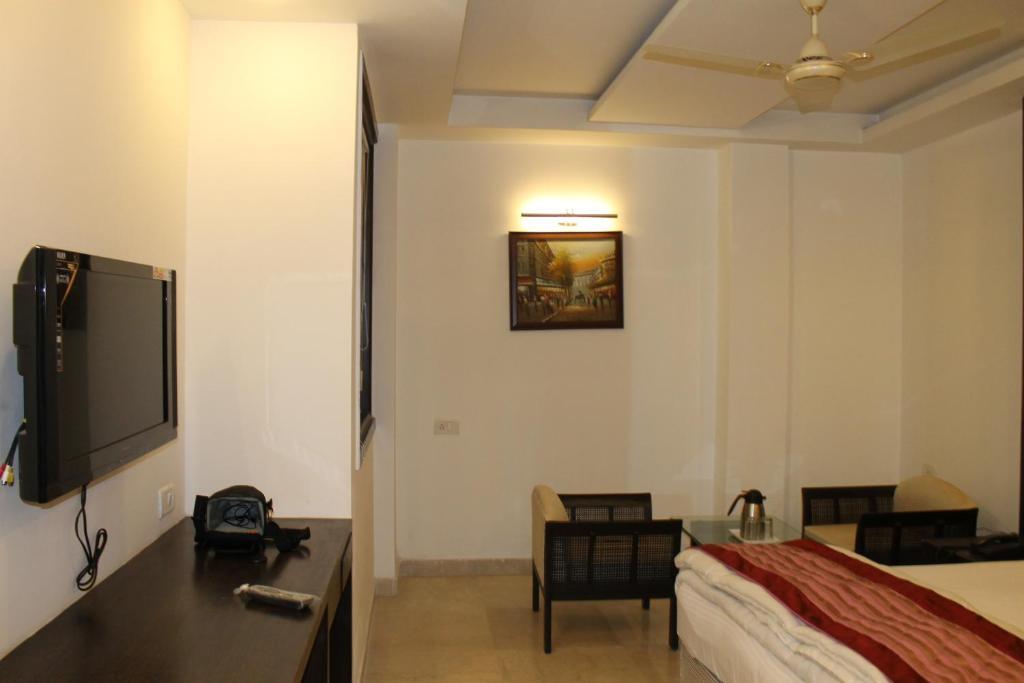 City Heights Hotel