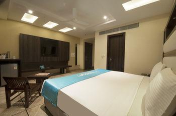Ilodge Main Bazaar Hotel