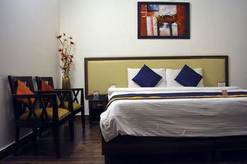 Oyo Patel Nagar Market 3*