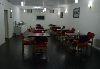 Oyo Patel Nagar Market 3* New Delhi