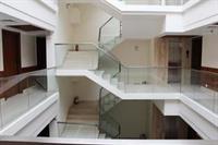 Oyo Premium Cr Park 3*