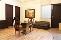 Oyo East Of Kailash B Block 3* New Delhi