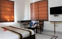 Oyo East Of Kailash B Block Hotel New Delhi
