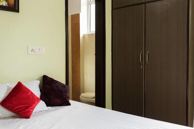 Dwarka Residency Bed & Breakfast