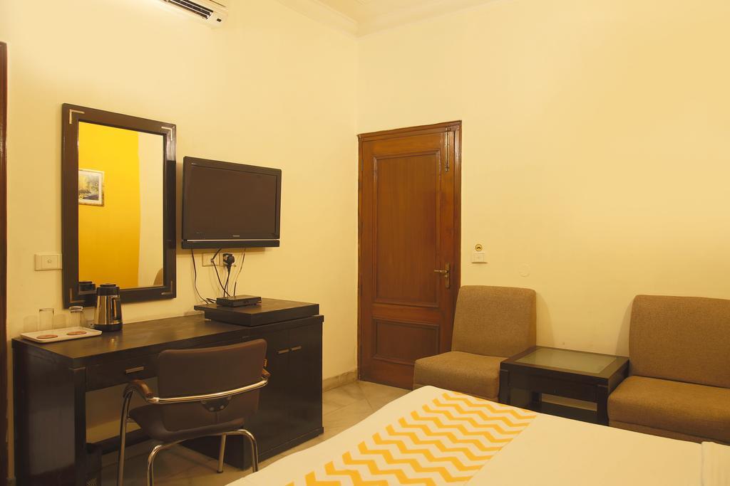 Hotel Fabhotel Regalia Gk1