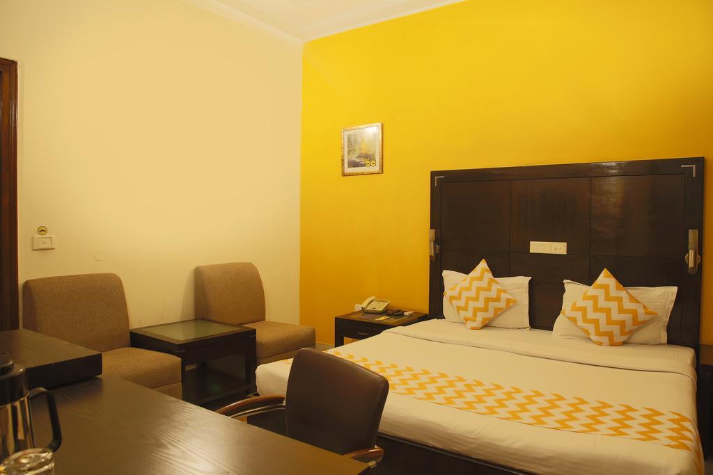 Hotel Fabhotel Regalia Gk1