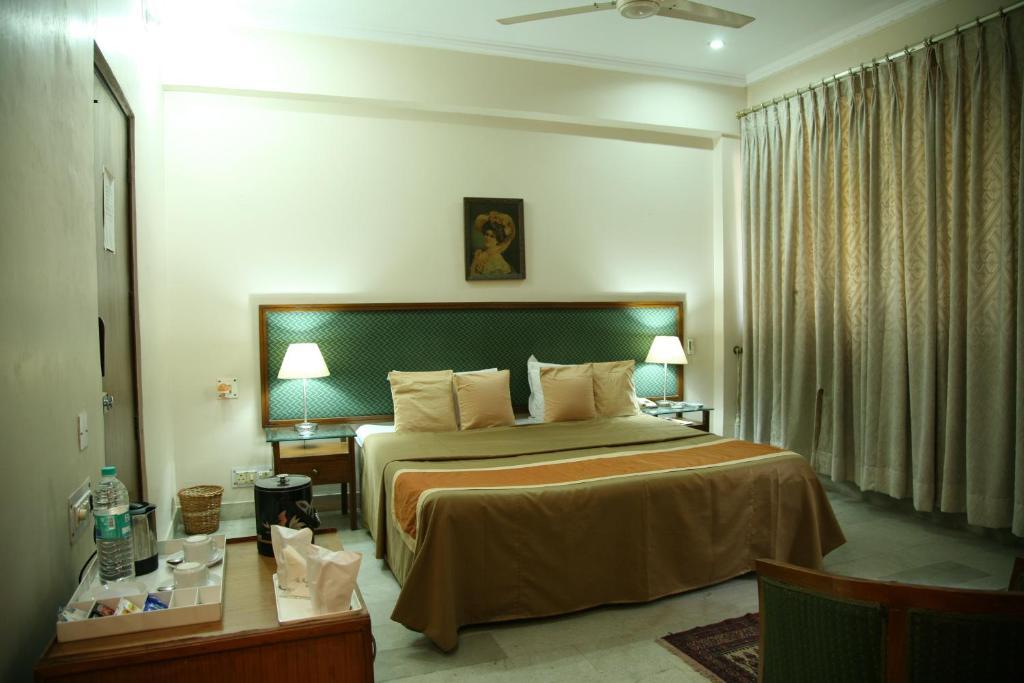 Hotel The Royal Residency
