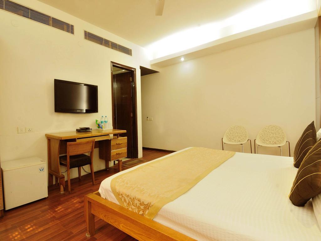 Sisley The Boutique Hotel 3*