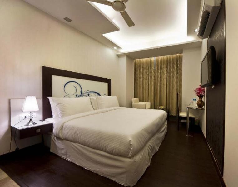 Pawan Plaza Near Sir Ganga Ram Hospital 3*