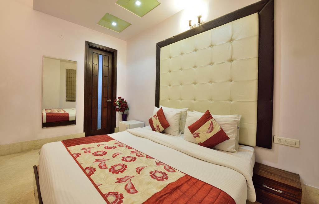 Taksh 3* Delhi (National Capital Territory of India)