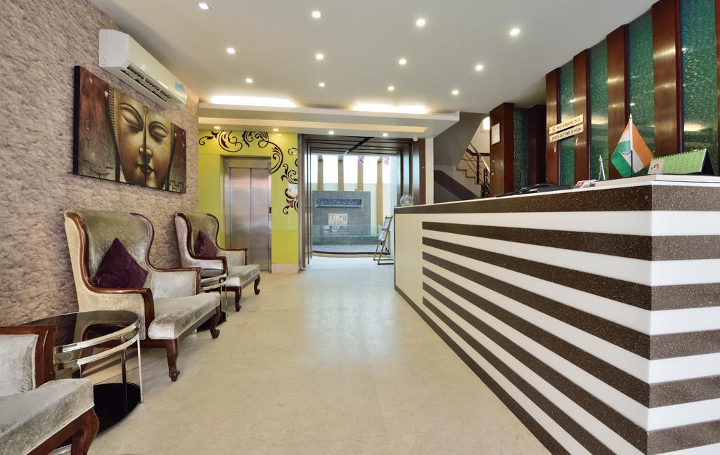 Taksh Hotel 3*