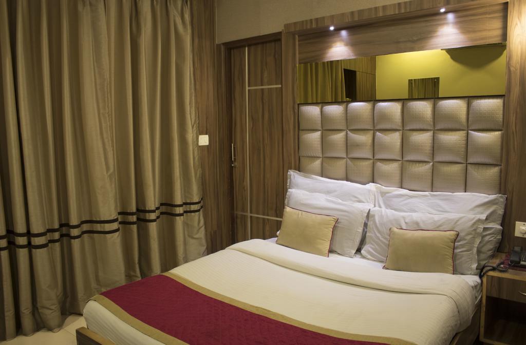 Sri Nanak Continental Hotel