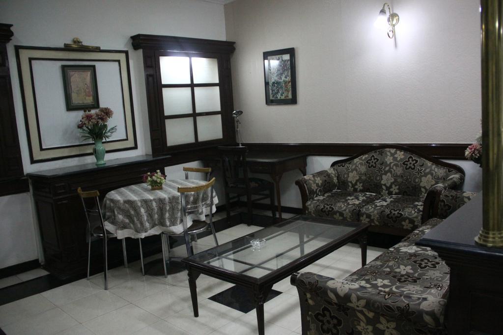 Bed & Breakfast Amar Inn- Lajpat Nagar Market New Delhi