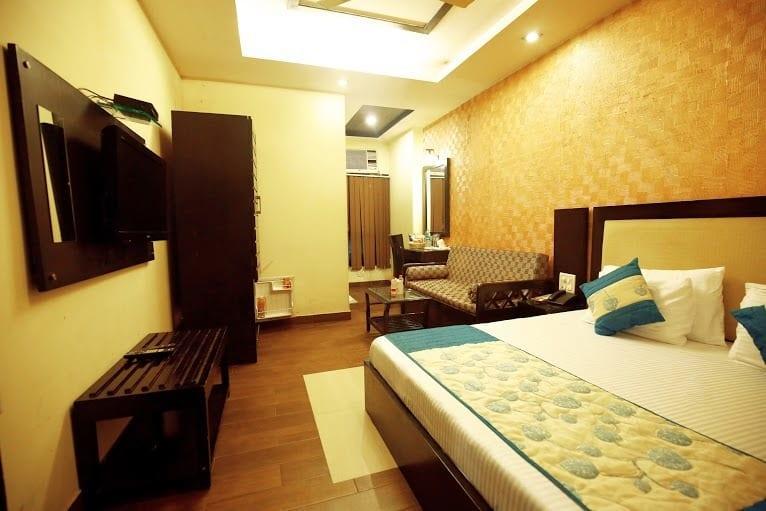 Vardhmaan Hotel 2*