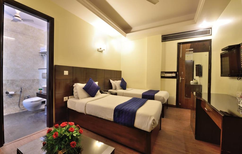 Vardhmaan Hotel 2*