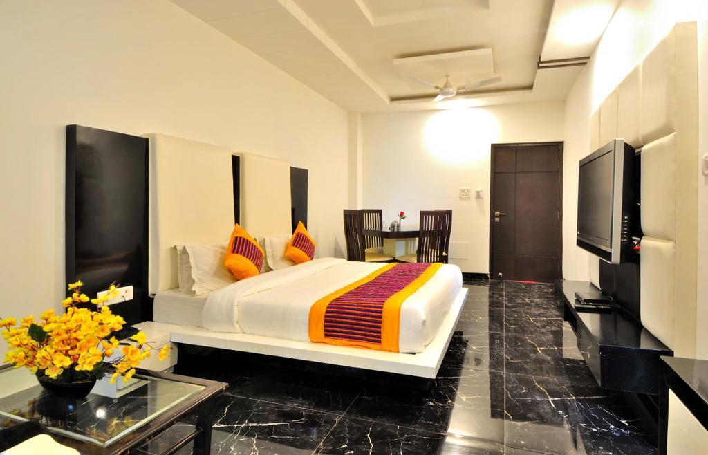 Vardhmaan Hotel 2*