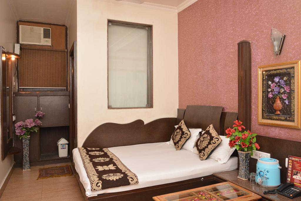 Yatri International 2*