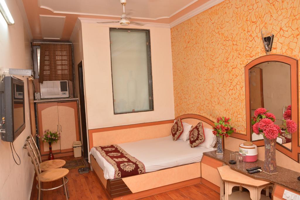 Yatri International Guest house New Delhi