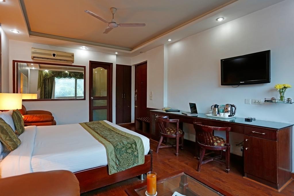 Hotel Oyo 367 Forest New Delhi