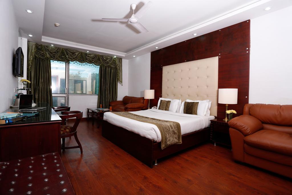 Oyo 367 Forest Hotel 3*
