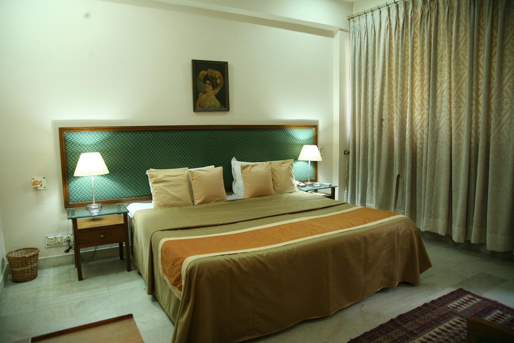 Hotel The Royal Residency 3*