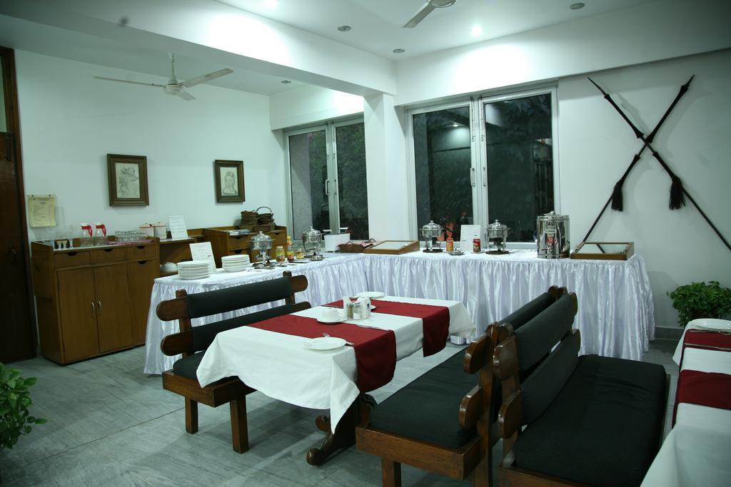 Hotel The Royal Residency