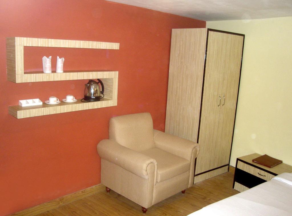 Hanuwant Palace Hotel New Delhi