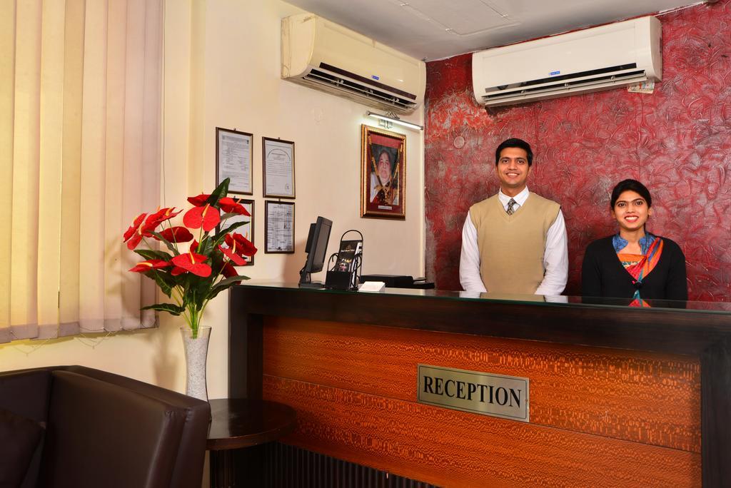 Hotel Shanti Palace West