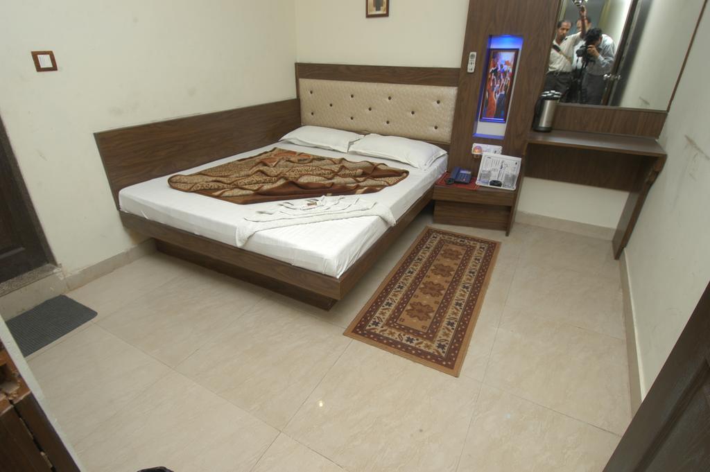 Shiv Palace Bed & Breakfast *