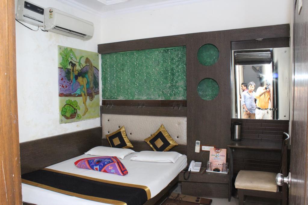 Shiv Palace * New Delhi