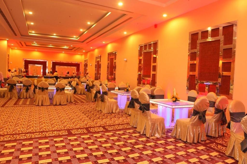 Bulbul And Banquets Hotel 4*