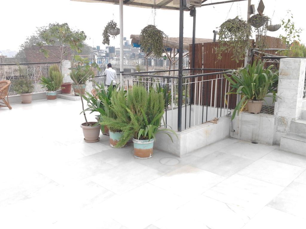 Hotel Hare Krishna Main Bazar New Delhi