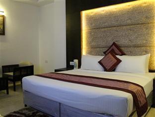 City Heights Hotel
