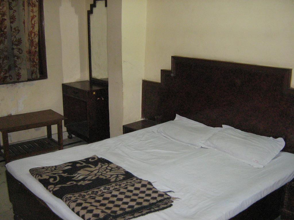 Hotel S P